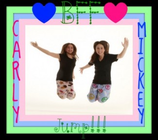 BFF Shoot Carly Mikaela jump_copy