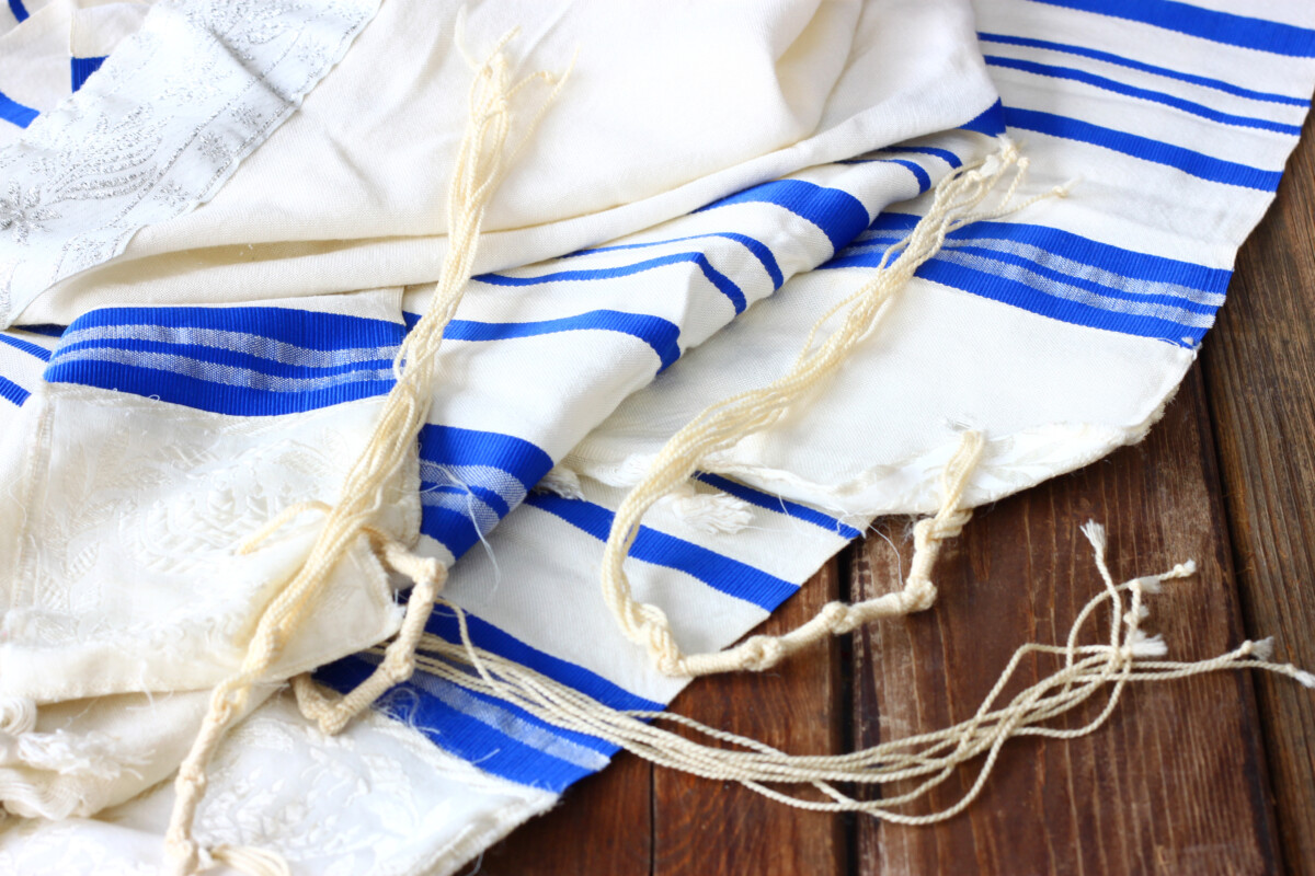 A Tallit Trend Alert: Fashion Meets Faith