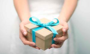 Mitzvah Market Magazine: The Perfect Present
